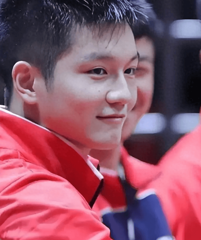 包含波兰乒乓球队轻取英国乒乓球队，樊振东惊艳世界的词条